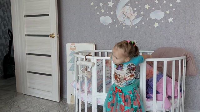 Доченька на больничном//Алина танцует и поёт "Прям очень много поёт"//Пеку блинчики//16.03.2023 год смотреть онлайн