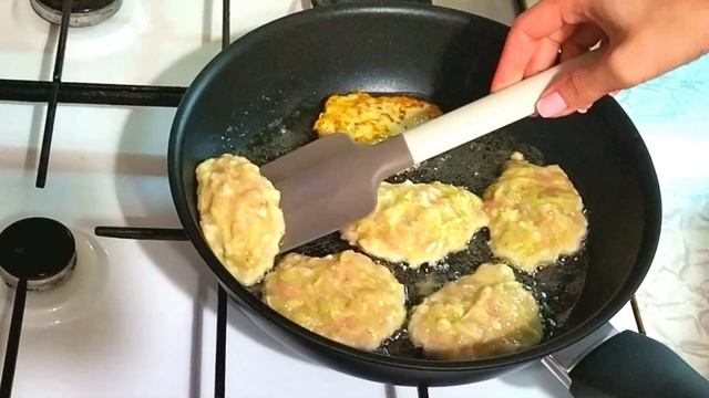 обалденные нежные кабачковые оладьи, невозможно оторваться/amazing tender zucchini pancakes смотреть онлайн