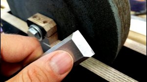 Точило за 1000 рублей. Мокрая заточка. Заточной станок своими руками. Прадедовская технология.