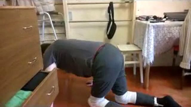 Алексей: ходьба на четвереньках, спинальная травма, нижняя параплегия смотреть онлайн