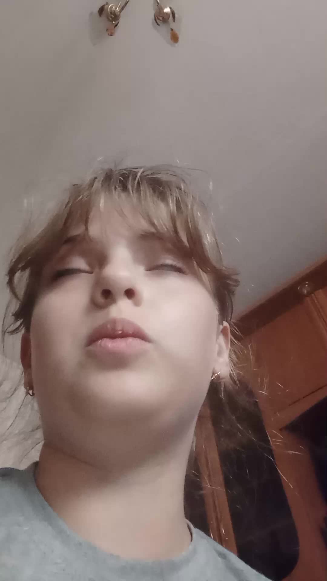 первый стрим смотреть онлайн