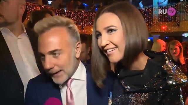 МИЛЛИОНЕР ДЖАНЛУКА ВАККИ Танцует с Ольгой Бузовой! смотреть онлайн