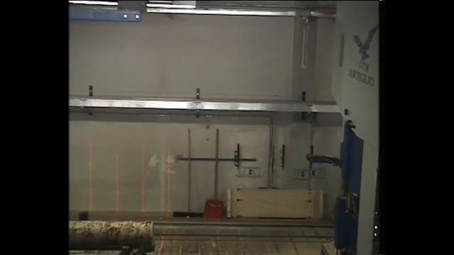 Лесопиление. Вертикальная линия ленточного пиления Artiglio Италия. Станки и пилорамы смотреть онлайн