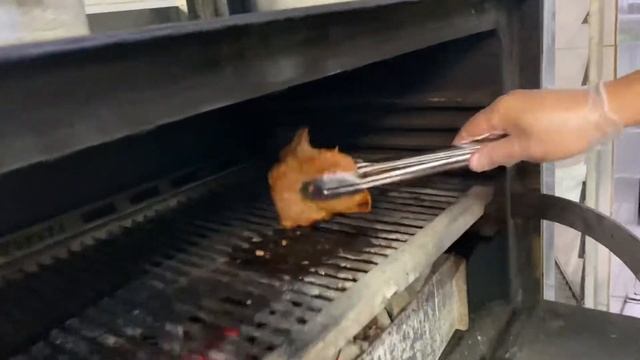 Готовим свиной стейк на гриле с бренд-шефом сети пабов Пинта Никитой Нам смотреть онлайн