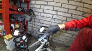 LC200 Бензин. Замена задних пружин.