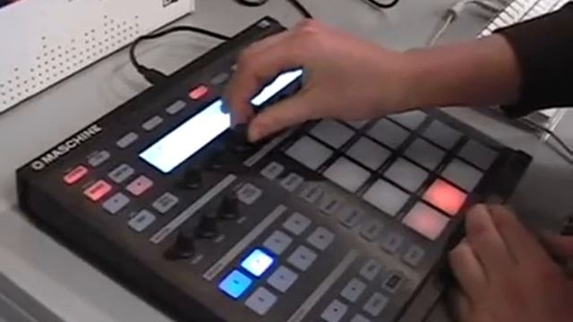 Native Instruments NI Maschine Tutorial смотреть онлайн