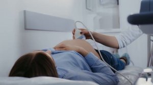 ИКОТА ВО ВРЕМЯ БЕРЕМЕННОСТИ | Правда ли что малыш икает в утробе матери и когда это опасно