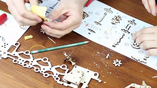 Собрал Действующий Поезд из Дерева / Ugears