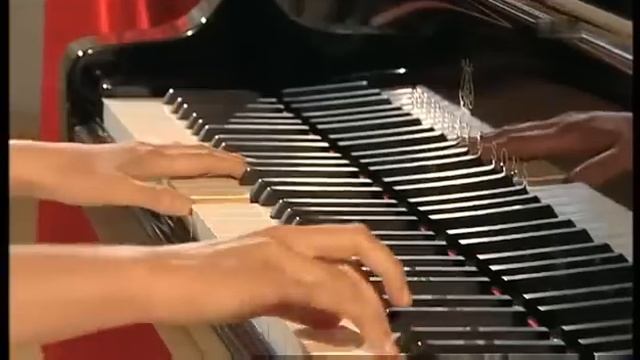 Bella Serenata - Luigi Boccherini Menuett 2008 смотреть онлайн