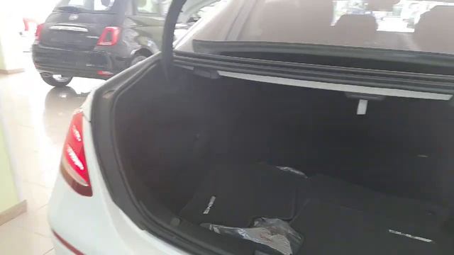 TRIS AUTO MERCEDES E 220 D AUT. 4MATIC PREMIUM PLUS смотреть онлайн