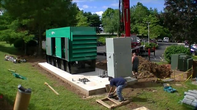 Time-lapse photography of a Cummins Power Generation installation. смотреть онлайн