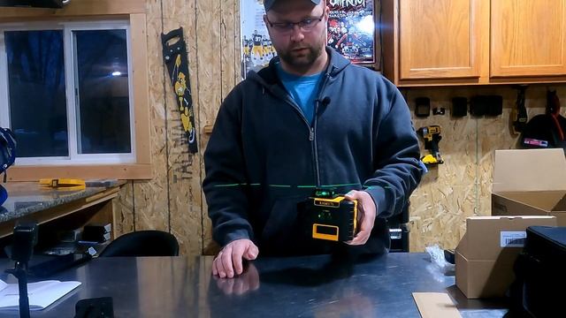 Best Laser Level?- KAIWEETS KT360A 360 Degree Green Laser Level- Half the Price of Dewalt Milwauke смотреть онлайн