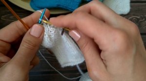 Носочки для недоношенных деток. 28 петель.