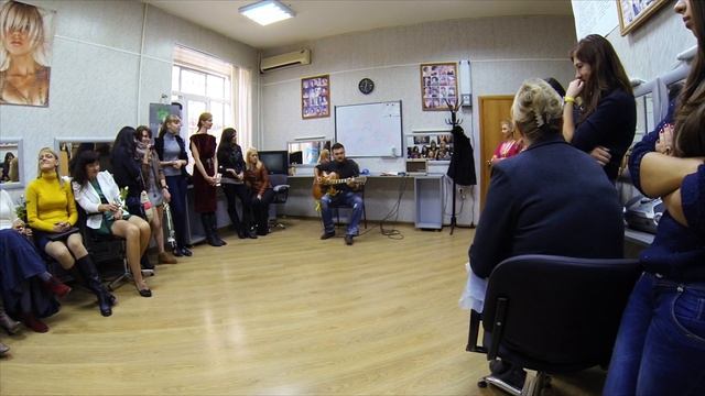 2013.10.07 Игра на гитаре. День учителя. смотреть онлайн