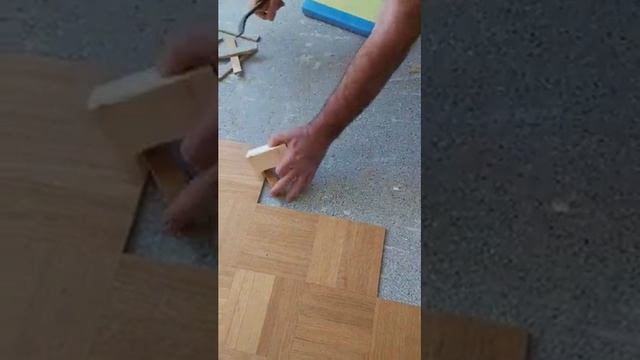 Lamelni parket - odstranjevanje brez poškodbe estriha смотреть онлайн
