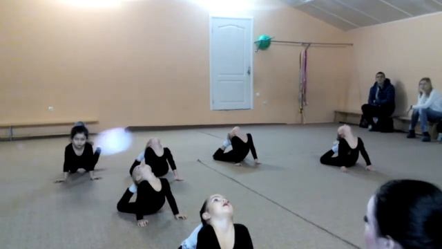 Полина делает рыбку смотреть онлайн