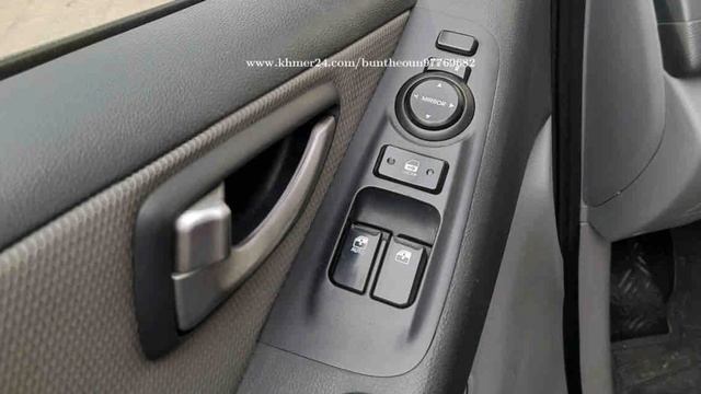 ឡានលក់$7000? Hyundai Starex 2009 ម៉ាស៊ីនអែម សាច់ដែក តួស្អាត смотреть онлайн