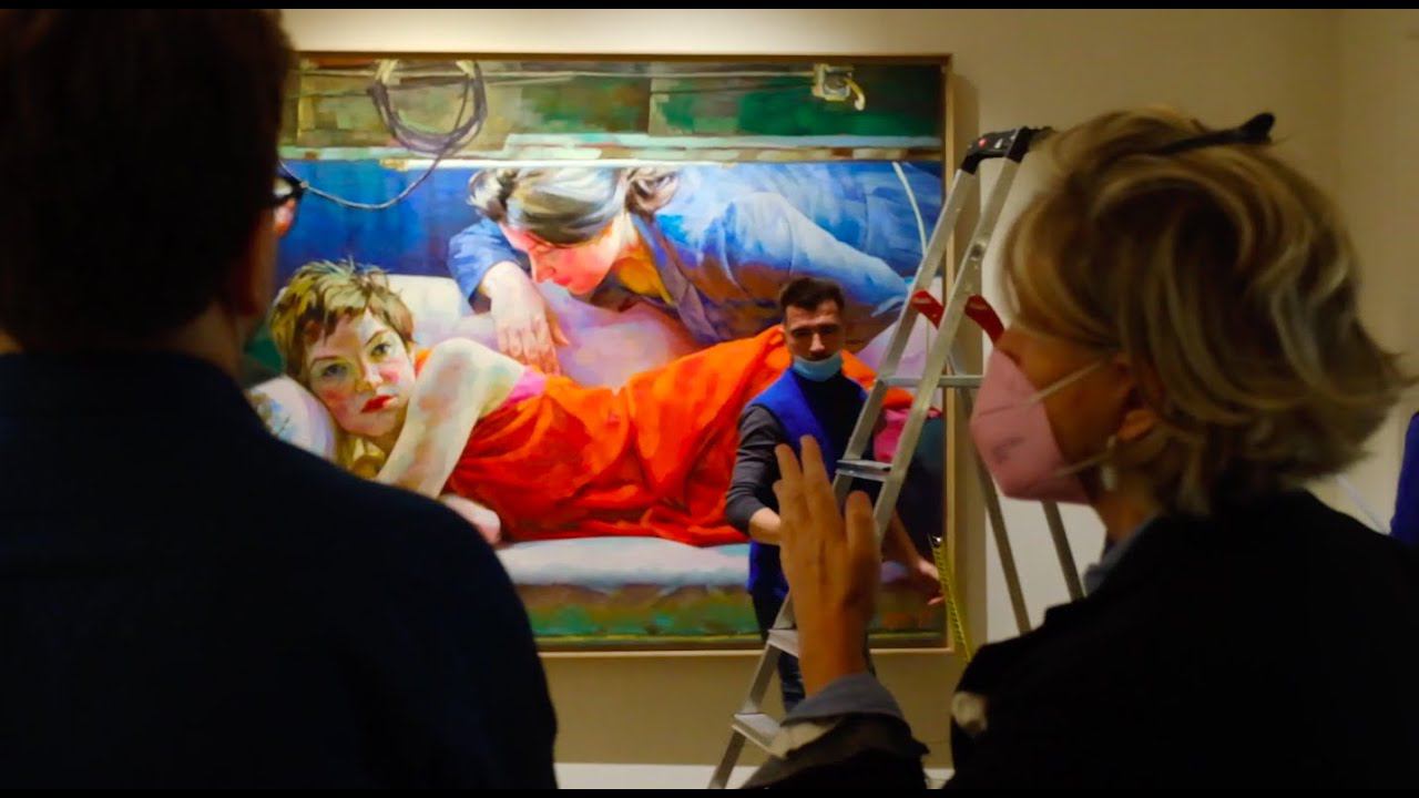 Монтаж выставки «Ксения Хауснер. Правдивая ложь» смотреть онлайн