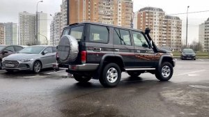 Toyota Land Cruiser 76