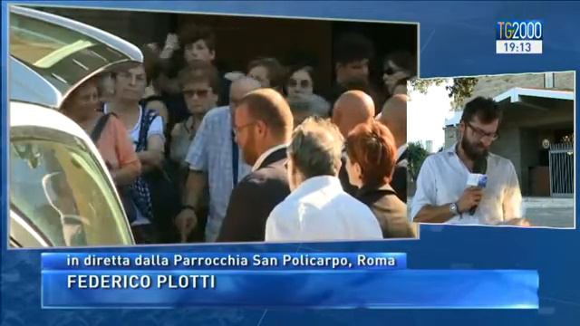 L'ultimo saluto della comunità romana del Quadraro a Susanna Rufi. смотреть онлайн
