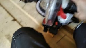 Торцовочная пила Зубр с лазером и протяжкой