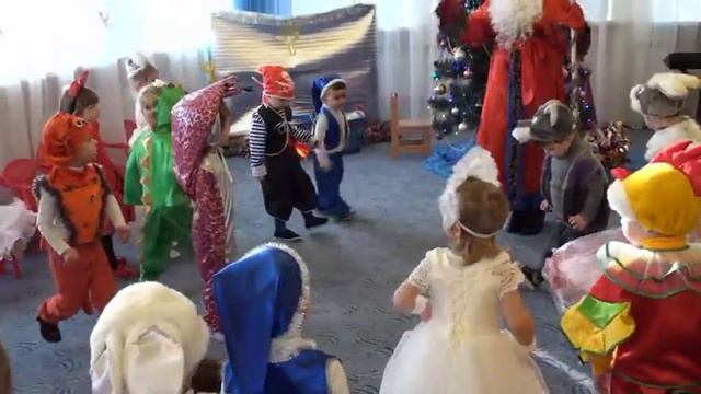 Утренник смотреть онлайн