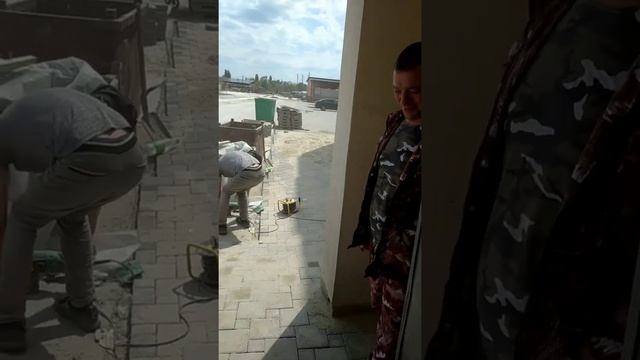 Укладка тротуарной плитки. смотреть онлайн