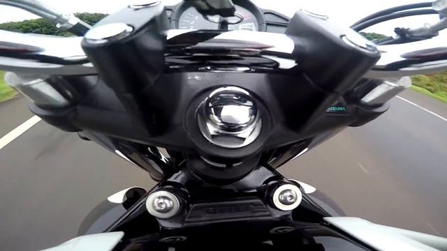SUZUKI GLADIUS 650  X  KAWASAKI Z650  QUEM LEVA?