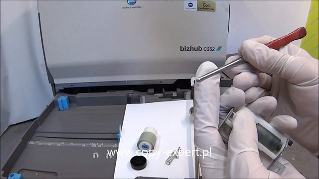 MINOLTA Bizhub C252 C250 Paper Feed Roller Replacement