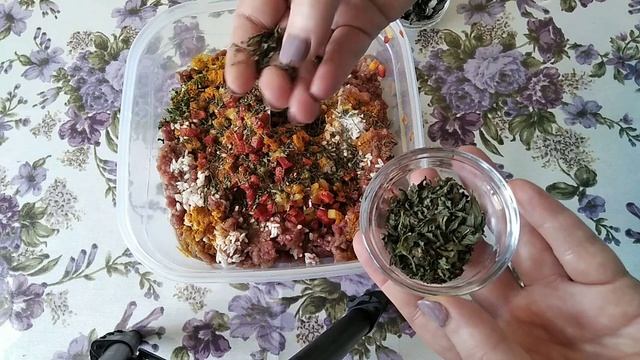 Все будут просить рецепт этих голубцов! Необычный вкус сушёной зелени и разноцветные овощи‼️?? смотреть онлайн