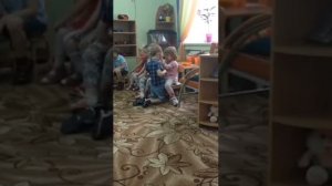 Первая любовь в детском саду )