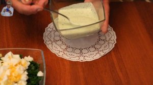 Соус РАНЧ..  им заправляют салаты или просто подают с нарезанными овощами.