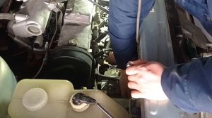 Как снять генератор Ваз 2114 #RAZNOBOY #ВАЗ2114 #какснять