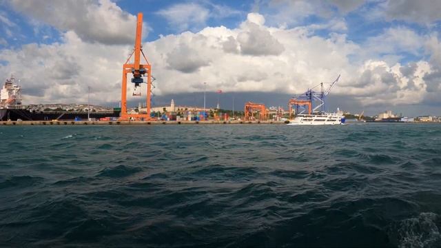 Стамбул, Из Эминёню в Кадыкёй на пароме - Турция | 26 июля 2021 | 4K - Walking Tour смотреть онлайн