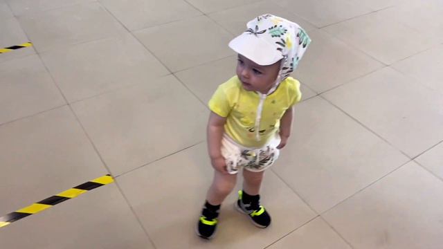 VLOG. AMIRAS NEW CLOTHES😍playground. НОВЫЙ НАРЯД. ИГРОВАЯ ПЛОЩАДКА смотреть онлайн