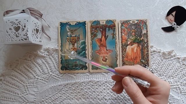 Как понять 3 карты в раскладе. Расклад из трех карт. Обучение Таро смотреть онлайн