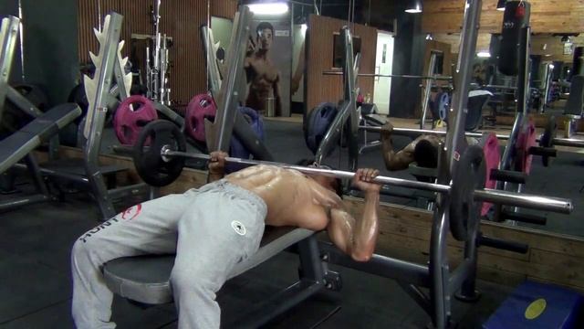 How to Barbell Bench Press exactly - Amazing Chest Press Workout смотреть онлайн