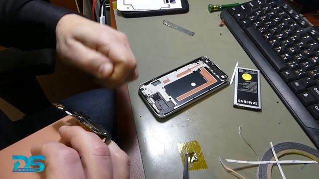 Galaxy S5 не включаеться черный экран Ремонт в Digital Store смотреть онлайн