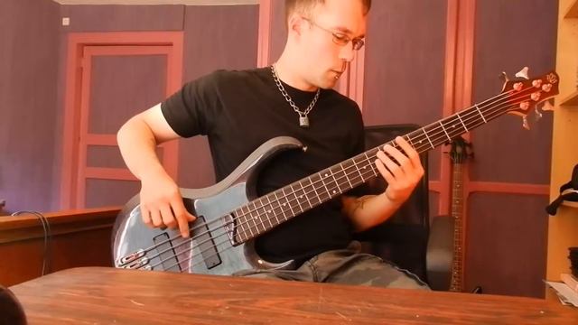 AqMe - Tout à un detail prés ( bass cover ) смотреть онлайн