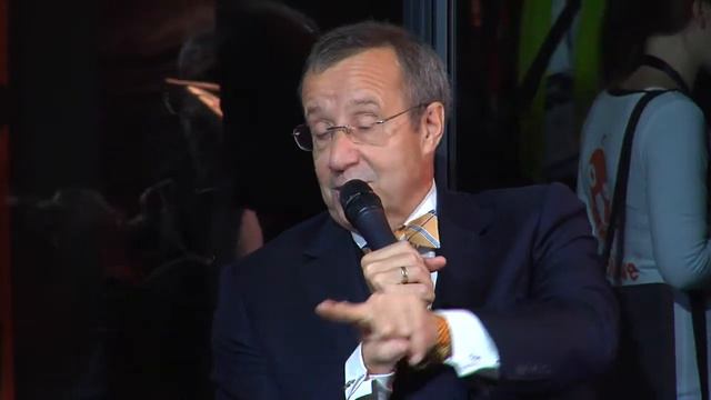 Slush 2013 - Toomas Hendrik Ilves Interview | Yellow Stage #slush13 смотреть онлайн