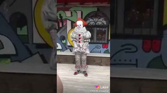 Пенивайз танцующий клоун （оно 2） смотреть онлайн