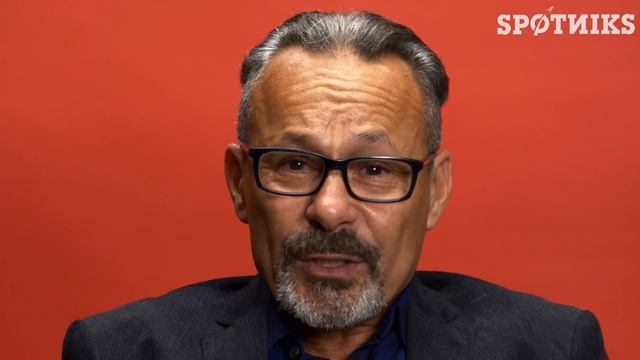 "Eu fui um AGENTE SECRETO. Essa é a minha história." смотреть онлайн