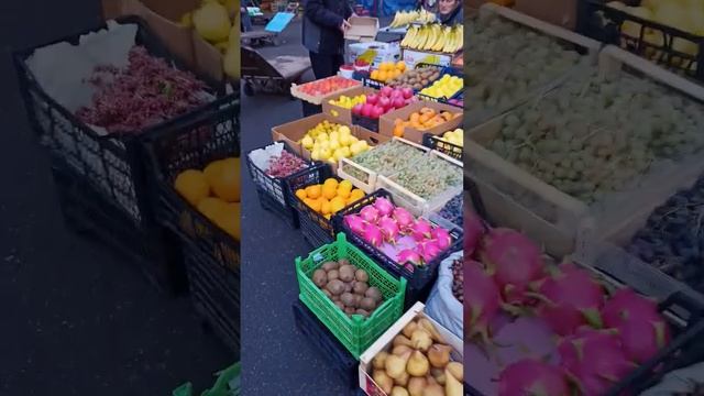 рынок в Тбилиси продукты #рынок #грузия #тбилиси #продукты #продукты_питания смотреть онлайн