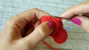 ВЯЗАНОЕ ОБЪЕМНОЕ СЕРДЕЧКО КРЮЧКОМ ДЛЯ НАЧИНАЮЩИХ. СЕРДЕЧКО-БРЕЛОК. ОЧЕНЬ ПОДРОБНЫЙ МК