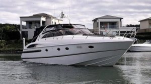 Самая популярная яхта 15 - 20 метров. Azimut 50 и другие самые востребованные моторные яхты.