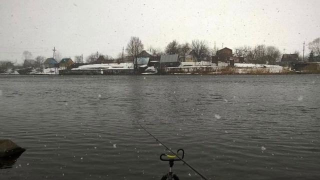 Весенний фидер на Карманвском водохранилище 2014! смотреть онлайн