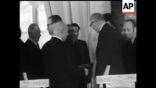 PRESIDENT RICHARD NIXON IN MOSCOW - NO SOUND смотреть онлайн