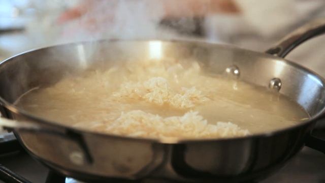 КАК ПРИГОТОВИТЬ РИС ПО-МЕКСИКАНСКИ смотреть онлайн