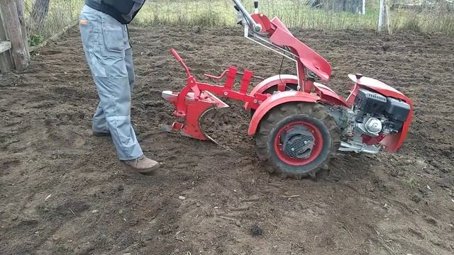 Оборотный плуг для мотоблока смотреть онлайн
