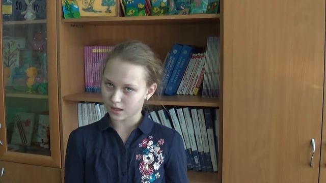 Страна читающая- Алина Новокрещёнова, читает "Что ни страница...." В. Маяковского смотреть онлайн